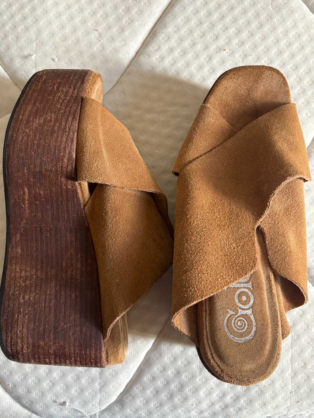 GOLO Women’s Tan leather Platform Sandals - Versatile Everyday Style